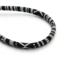 Dettaglio corda intrecciata boho in bianco e nero per bracciali DIY e accessori moda. - Con anima N. 7 / 6 mm, 1 yard/rotolo
