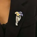 Artistic floral bouquet brooch in silver with daisies and purple flowers - Bouquet Wrap Shape Brooch (1435) / No Flower Decor / White Gold
