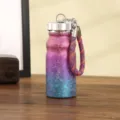 Mini borraccia termica portatile con sfumatura di colore e cordino intrecciato per viaggi. - Viola Sfumato