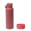 Einfarbige isolierte Sport-Trinkflasche mit Doppeldeckel, Tragegriff und Silikonboden. - 650 ml / Dunkelrot + Becherhülle