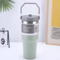 Gobelet isotherme en acier inoxydable avec poignée et couvercle, grande capacité. - 600 ml / Vert clair