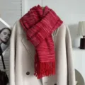 Eleganter gestreifter roter Schal mit Fransen, weicher Kaschmir-Imitat-Schal - 190cm / Fuchsia