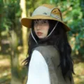 Outdoor sun hat for women in retro colorblock design, perfect for hiking and camping - Adjustable / Yellow