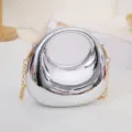 Mini sac bandoulière croissant en acrylique argenté avec chaîne dorée, sac tendance pour enfants. - Argent