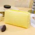 Trousse de maquillage en peluche jaune douce duveteuse pochette zippée rangement de voyage - Jaune