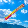 Bunte florale Windsocke mit farbigen Bändern fliegen im blauen Himmel für die Außendekoration - 120cm / Muster 3