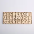 Φυσικά ξύλινα γράμματα αλφαβήτου A-Z σετ εκμάθησης με κουτί για παιδιά - Στυλ 1 / 29x12x1.5cm