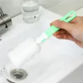 Práctico cepillo de esponja con mango largo para la limpieza fácil de vasos y botellas - Mango verde