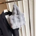 Weiche graue Webpelz-Tragetasche für den Winter, große und elegante Pendeltasche. - Ohne Anhänger / Grau