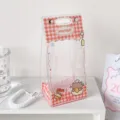 Bolsa transparente para muñecas con estampado de cuadros rojos en un entorno suave - Estilo Rollo Dulce / Rojo