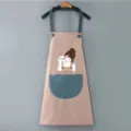 Delizioso grembiule da cucina impermeabile giapponese con tasche rosa e grigio scuro. - Rosa antico con tasca blu