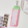 Rosafarbener Erdbeermilchtüten-Acryl-Kartenhalter mit Herz-Schlüsselanhänger für Fotos - Rosa & Grün
