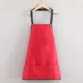 Grembiule da cucina corto rosso con bretelle nere e tasche, abito da lavoro traspirante. - Halter Neck / Halter Rosso