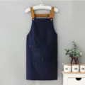 Resistente grembiule di tela con tasche, ideale per cucina, bar e lavoro quotidiano. - Stile Bretelle / Blu