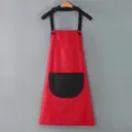 Grembiule da cucina rosso con tasche nere e tracolla regolabile, impermeabile. - Stile Asciugamani / Rosso con tasca nera