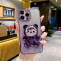 Coque de téléphone violette pailletée avec design d'ours 3D perlé et protection souple et élégante. - S24 / Violet