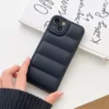 Schwarze Daunenjacken Handyhülle aus hautfreundlichem TPU für iPhone 15 Pro Max 14 13. - Schwarz / 15promax
