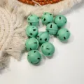 Matte grüne Stern-Glocken für Weihnachtsbaum Dekoration, 2.4cm festliche Accessoires 10er Set. - Grün