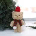 Weihnachts Plüsch Bär Puppe mit roter Strickmütze und Schal, süßer Weihnachtsbaum Anhänger. - 1 Stk. Teddybär mit Rotkäppchen-Mütze (braun mit rot-grünem Schal)
