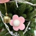 Süßer Weihnachts Filzblume Hängeornament, rosa Baum Deko Anhänger festliche Party Requisite. - 2 Stück pro Packung / Rosa
