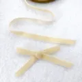 Cremeweiß Samtband Schleife Set Beflockung Weihnachtsbaum Geschenkverpackung DIY Deko - 1cm x 5 Yards / Gebrochenes Weiß