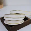 Λευka grosgrain κορδέλα με χρυσή άκρη, 1.5cm 20 γιάρδες για συσκευασία δώρων και DIY. - 1.5cm x 20 Yards / Λευκό