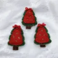 Weihnachten Filzbaum Kranz DIY Deko Ornament, handgemachte rot grüne Stoff Bastelzubehör für Geschenkbox - Goldfaden Baum / 2 Stück (7x4.5cm) / Rot