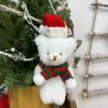 Weihnachten weißer Plüschbär Anhänger mit roter Mütze und Schal süßes Deko Geschenk - Rot-Grün Schal Anhänger / Weiß