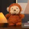Jolie poupée en peluche marron duveteuse, animal en peluche doux compagnon cadeau pour enfants. - Singe