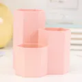 Rosa sechseckiger 3-Fächer Schreibtisch-Organizer, Stift- und Pinselhalter aus Plastik. - Rosa