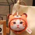 Simatico ciondolo in peluche di gatto di simulazione 3D con cappuccio da orsetto. - Stile Pendente Cappello Orso 10cm