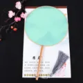 Éventail rond traditionnel chinois avec manche en bois et pompon pour bricolage et déco Hanfu. - Manche en Bois de Hêtre Vert Clair / Vert clair