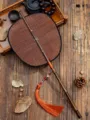 Éventail rond en bambou fait main style dynastie Song avec élégant pompon et décor rustique. - Éventail de Taille Rond-Taille