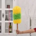 Kleurrijke huishoudelijke stofdoek met houten handvat voor eenvoudige reiniging van stof in huis. - S / Geel & Groen Gestikt