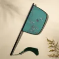 Chinese stijl vintage zijden ronde waaier met houten handvat en kwastje voor fotorekwisiet - Hao Zhi - Dao Fan (Mesvormige waaier)