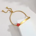 Edelstahl Gold Armband mit glatter gebogener Plakette und roter Emaille Blüte Charm. - Langes Armband (Rote Blume)