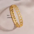 Gold stainless steel interlocking chain bracelet detail view measuring 6cm in diameter - Chain Geometric Interwoven