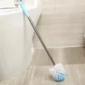 Long handle toilet brush set stainless steel bathroom bowl cleaner with durable plastic bristles - Random Color / Bullet Tip