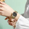Elegante orologio al quarzo da donna dorato con quadrante nero e indici numerici - Quadrante Nero Cassa Dorata