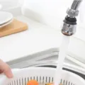 Prolunga per rubinetto da cucina aeratore risparmio idrico antispruzzo per lavello accessorio - Modello corto
