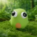 Green squeeze toy decompression pop-out big eyes funny stress relief novelty toy item - Pop-out Eyes Frog