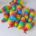 Colorful rainbow articulated slug fidget toy, flexible plastic caterpillar stress relief desk toy. - Slug (9.5cm) / Bulk/Unpackaged / Rainbow