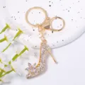 Strass High Heel Schuh Schlüsselanhänger Detail, glänzender Kristall Metall Ring für Taschen Auto. - Gold