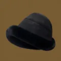 Damen Winter Plüsch Bucket Hat in schwarz warme winddichte Pelzkappe weiche Kunstfell Mütze - Schwarz