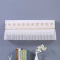 Weisse Spitzen-Klimaanlagen-Staubschutzhülle, hängende Deko-Windabweiser, elegante Blumenbestickung. - Klimaanlagenhülle in Kaffeebraun mit Schleife - Ohne Abnehmen einschaltbar