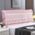 Copertura testata letto in pizzo rosa protettore antipolvere con ricamo farfalla. - Larghezza testata letto 1,5 m / Rosa amore di farfalla trapuntato