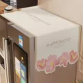 Cremefarbene Kühlschrank Abdeckung mit rosa Blumen, elegante Staubschutzhaube für zu Hause. - 55*140cm / Karminrot – Speziell geformte Kühlschrankabdeckung