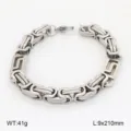 Gros plan sur le bracelet en acier titane pour homme avec motif géométrique et fermoir solide. - 8