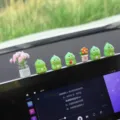 Cute green dinosaur car dashboard ornaments set, resin mini desktop decompression toys. - Baby's Breath + Orange Flower Pot + 5 Dinosaurs