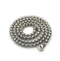 Vue détaillée d'un collier en chaîne en acier inoxydable, bijou élégant et polyvalent. - 45cm / 2.0mm